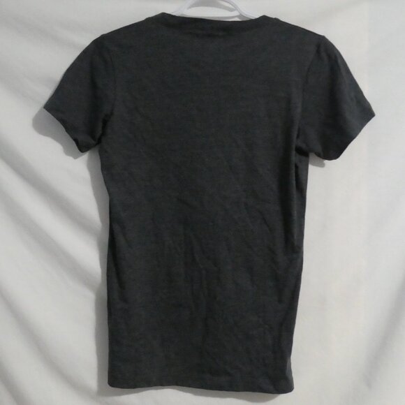 ME TO WE STYLE | small | Graphic Charcoal V-Neck Tee / T-Shirt | Made In Canada - Picture 3 of 14